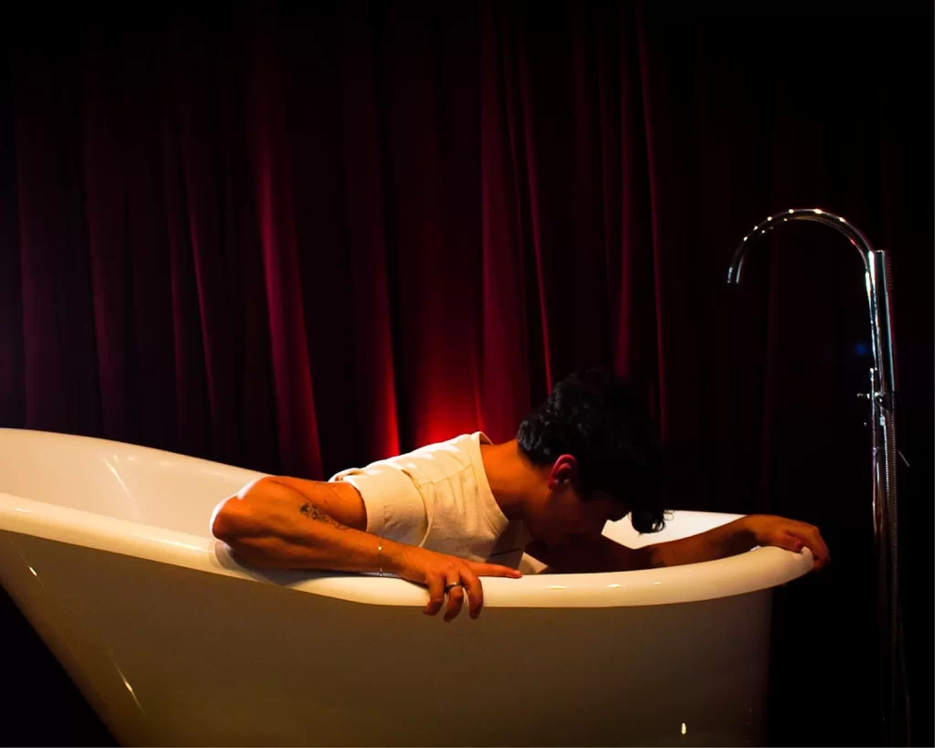 Cantor Kelvy apresenta “3por1”, uma faixa que reflete sobre o tempo e as transformações da vida 7