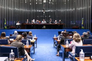 Senado amplia investigação do Caso Master sem CPI e expõe disputa interna por controle político