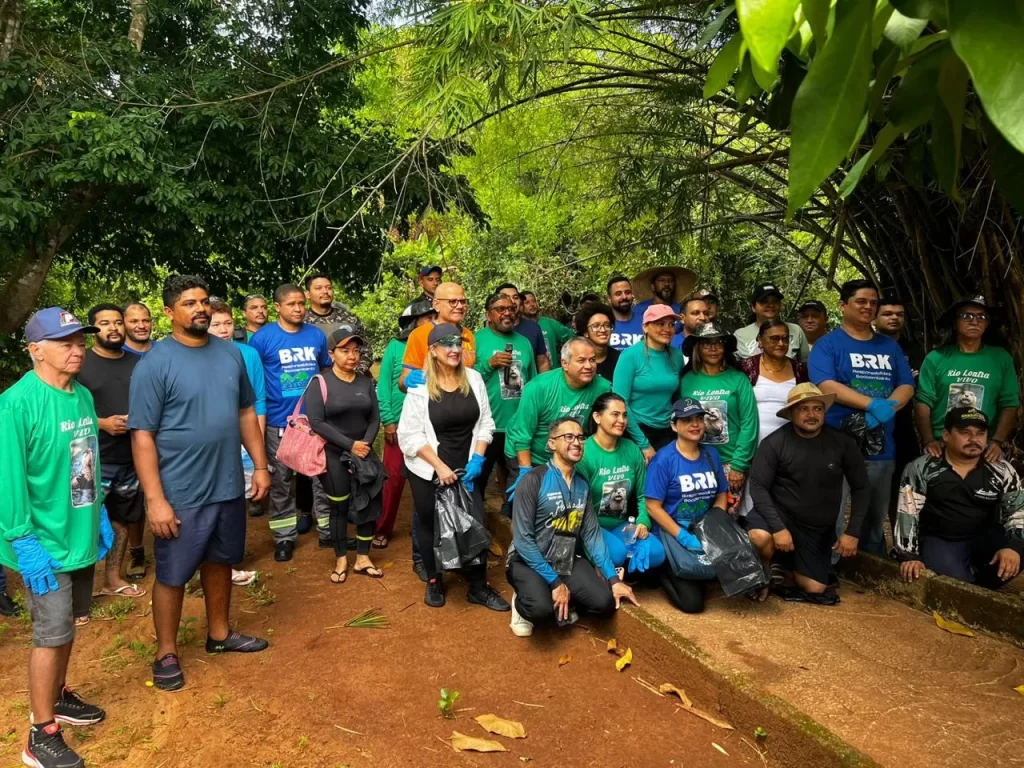 Com apoio da BRK, mutirão retira mais de duas toneladas de resíduos das margens do Rio Lontra em Araguaína