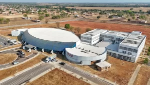 Tocantins busca protagonismo: gestão Laurez Moreira conecta ajuste fiscal, obras estratégicas e inserção nacional em primeiro mês de governo