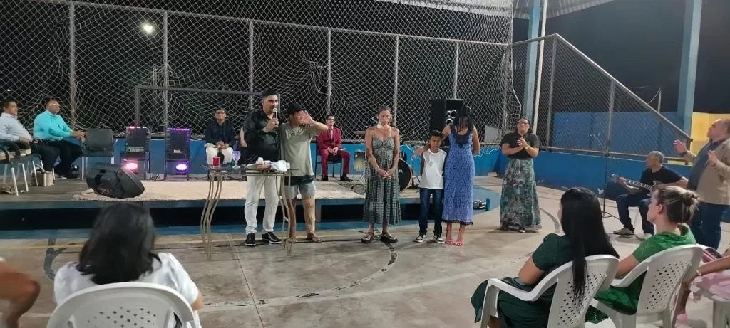 Cruzada Evangelística reúne fiéis e marca 12 reconciliações na Assembleia de Deus Gênesis, em Colinas do Tocantins