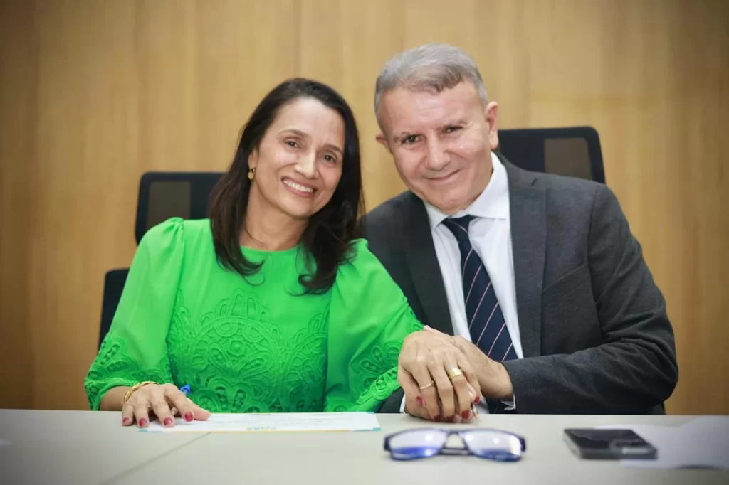 Palmas, flor do girassol: gestão de Eduardo Siqueira Campos amplia atendimento ao público e aposta em juventude, causa animal e organização urbana para projetar a capital