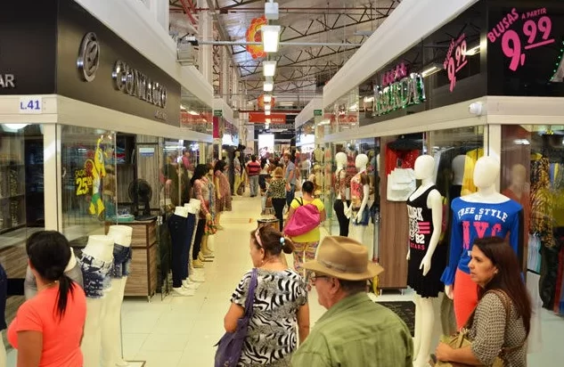 Região da 44  em Goiânia é polo de compra para tocantinenses. Mega Moda Shopping é um dos locais mais procurados. Unidades tem 1200 lojas 