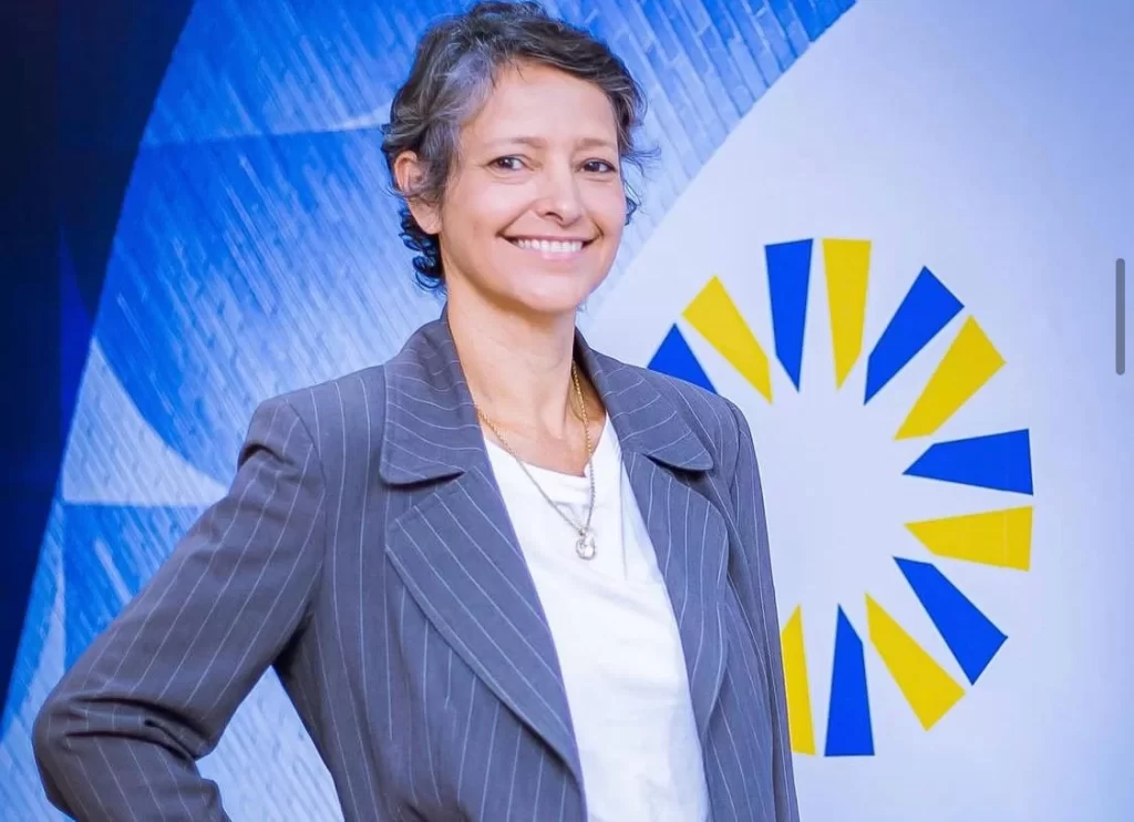 f4d5b3e4 4c44 43e9 8b18 a28c70cba8b1