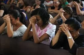 Tempo de Cura reúne mulheres em noite de fé e comunhão no Hotel Villa do Sol