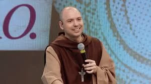 Quando a fé vira tendência: por que orações ao amanhecer bombam nas redes sociais