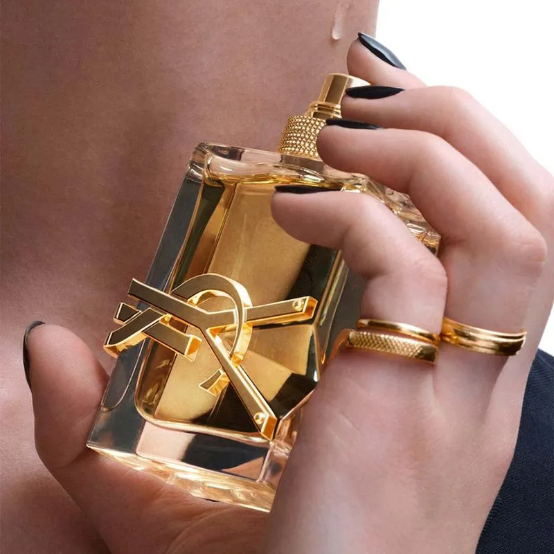10 perfumes femininos do O Boticário que deixam importados no chinelo