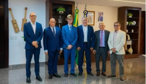 Laurez Moreira recebe lista tríplice para escolha do Procurador-Geral de Contas do biênio 2026/2027