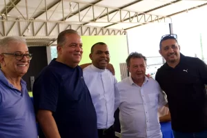 Eduardo Gomes faz entrega de ginásio e anuncia pista de atletismo e R$ 1 milhão para reforma e ampliação do Estádio Dr. Magalhães em Dianópolis