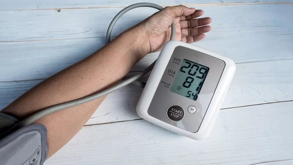 Saúde: Por que tantos jovens estão tomando remédio para pressão? Especialistas alertam para aumento preocupante