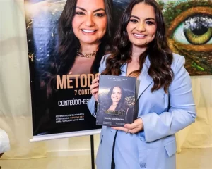 Cleane Fontenele lança o livro “Método CEV” e transforma experiência digital em estratégia de vida