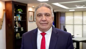 Governador Laurez Moreira se reúne com profissionais da educação para tratar do novo PCCR nesta quinta-feira, 27