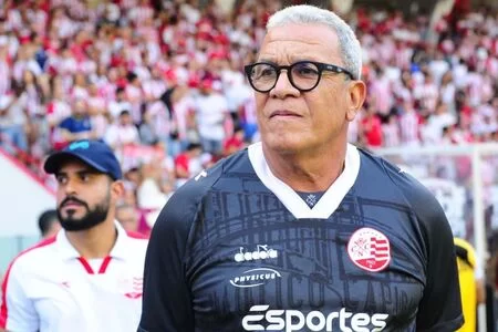 Hélio dos Anjos critica “seriedade” da diretoria do Sport Club do Recife e decisão sobre técnico