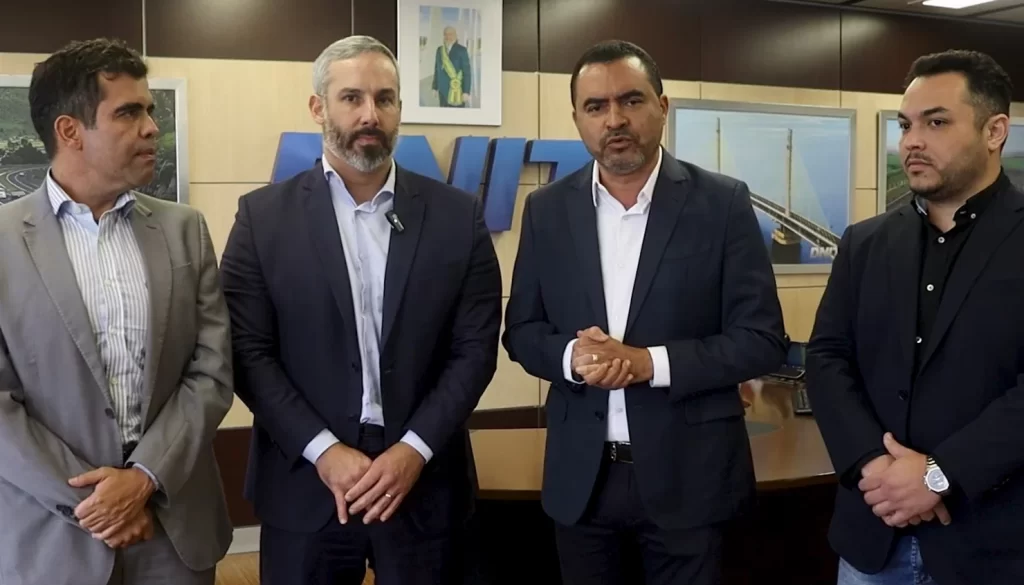 Wanderlei decreta ponto facultativo no Tocantins no Natal e Ano Novo e anuncia pacote de obras no Bico do Papagaio com aval do DNIT em Brasília