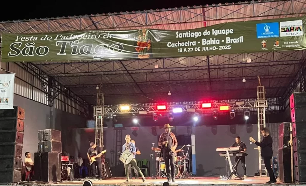 Arriba Saia festa a festa na Festa do Padroeiro São Tiago do Iguape em Cachoeira