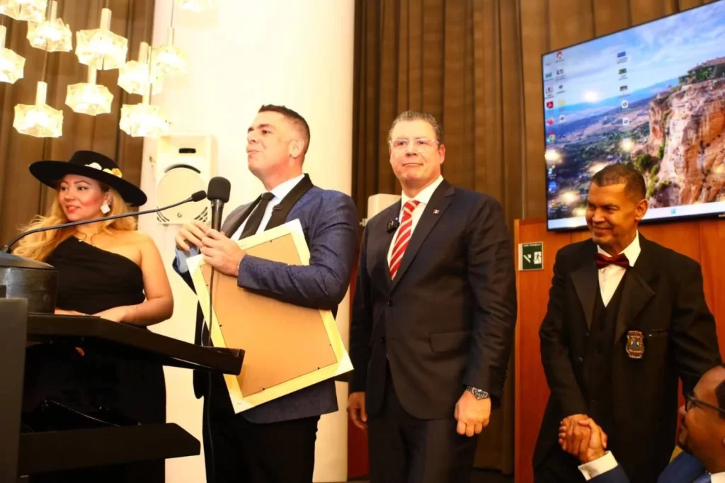 Premio Comunicacao e Destaque 77