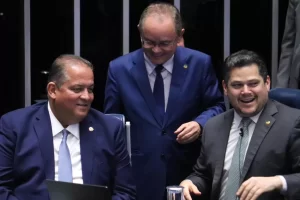 “Corrige distorções e reforça a segurança jurídica”, diz Eduardo Gomes após Senado aprovar PL da Dosimetria