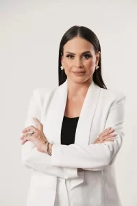 Da coordenação dos bastidores ao centro do sonho: como Ana Aiube transformou experiência em propósito