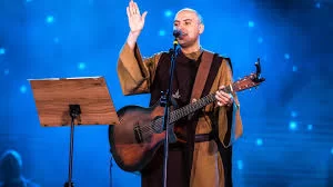 As músicas católicas e gospel mais ouvidas do Brasil revelam nova virada no consumo digital de fé