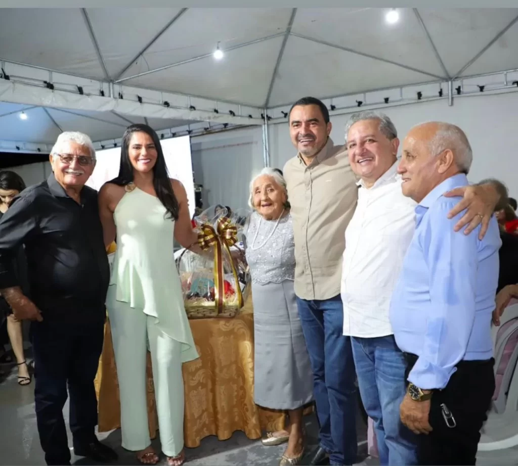Governador Wanderlei e primeira-dama participam da celebração dos 99 anos de Maria Abreu Faria, em Sítio Novo mãe de Jair Farias