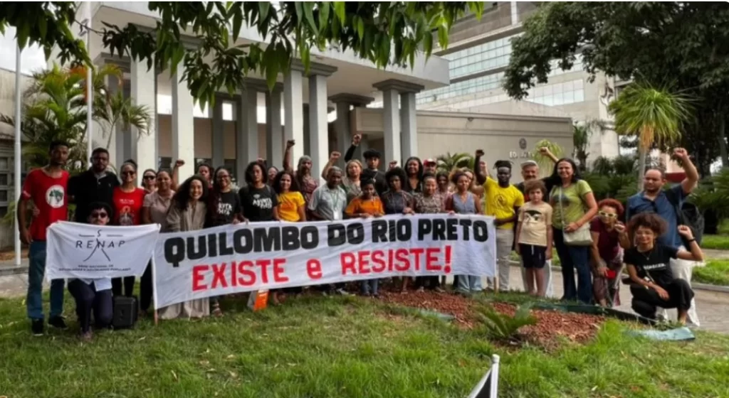 “Apagamento judicial”: decisão da Justiça Federal provoca ocupação e revolta de quilombolas em Palmas após ordem de despejo no Quilombo Rio Preto