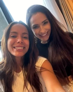 Thais Galassi lança livro sobre Kundalini com prefácio de Anitta em São Paulo