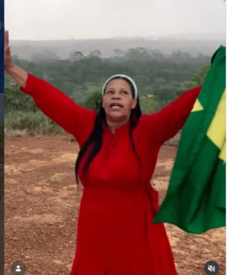 Missionária pede “trovões” contra ato bolsonarista e repercute