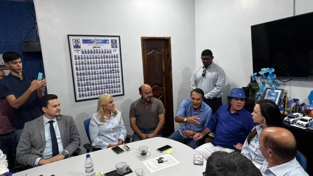 Ao lado de Dorinha, Gaguim, Kasarim e Sandoval, escola é inaugurada em Colinas; Dra. Ângela afirma: “Educação não é gasto, é legado”