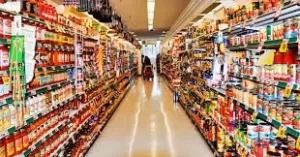 Varejo encolhe em termos reais pelo segundo ano e revela um consumidor mais cauteloso em 2025