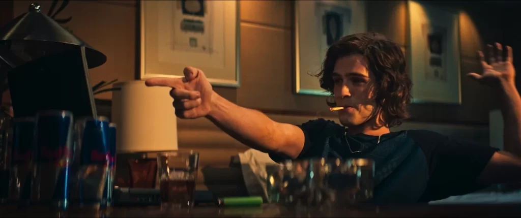 João Guilherme interpreta hacker brasileiro em “O Rei da Internet”, filme que mistura crimes digitais, ostentação e investigação da Polícia Federal