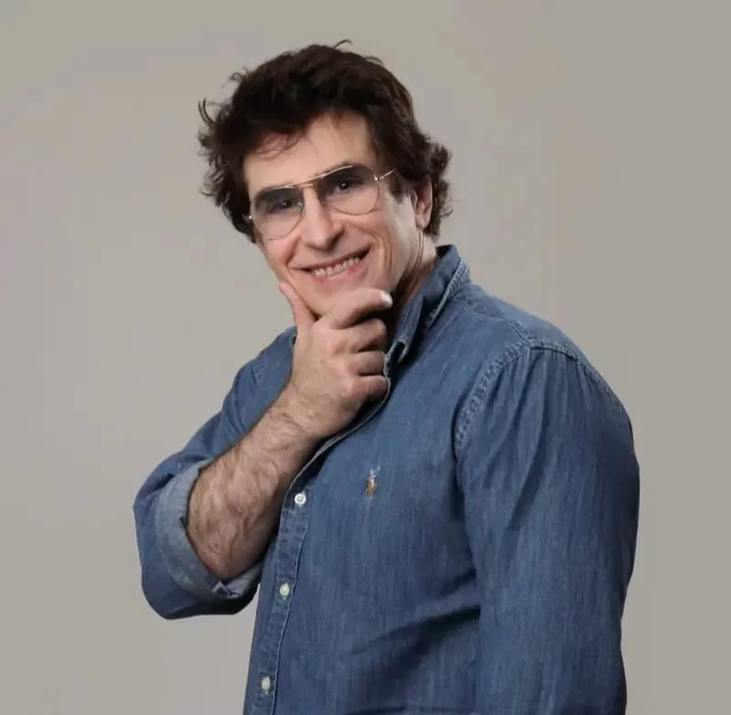 Psicólogo e escritor Alexander Bez analisa as possíveis causas e faz alertas sobre a tragédia em família de Itumbiara