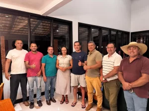 Em Santa Tereza, pré-candidato ao governo do Tocantins, Vicentinho Júnior recebe comitivas de prefeitos e lideranças do Jalapão
