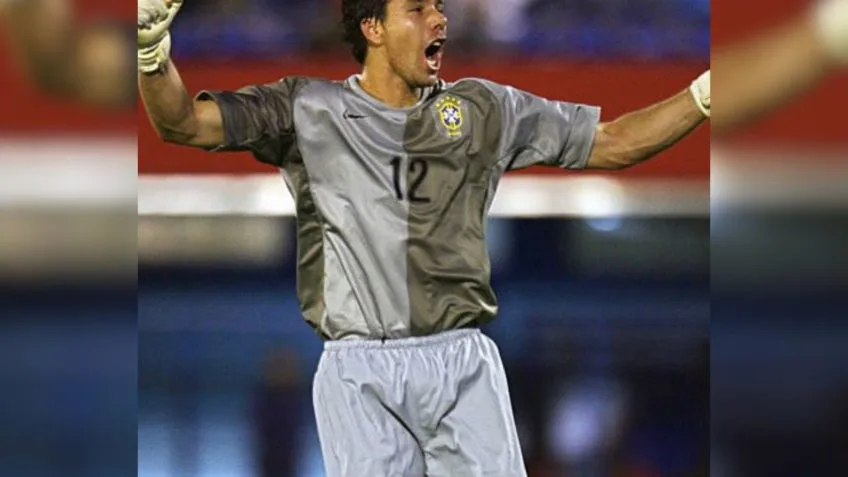 Ex-goleiro da Seleção Brasileira é alvo de ação por suposto esquema golpista nos EUA