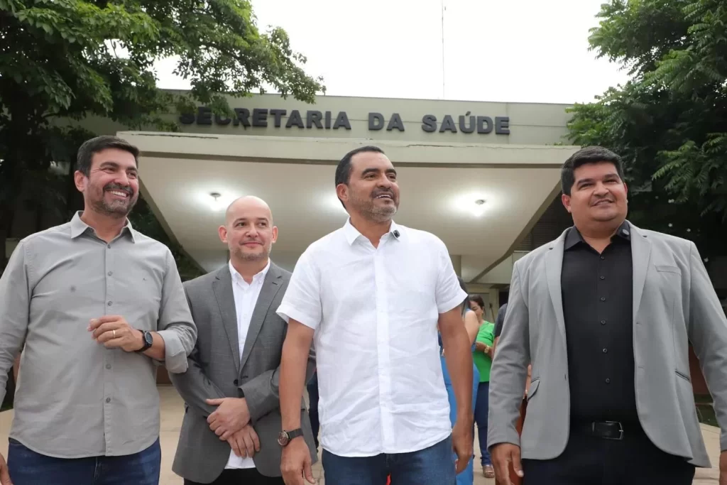 Após 18 anos sem concurso na Saúde, governador anuncia certame com 5.124 vagas
