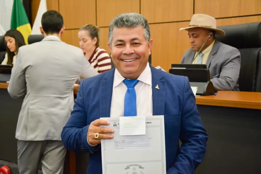 Vereador Folha preside aprovação de auxílio-saúde para conselheiros tutelares em Palmas