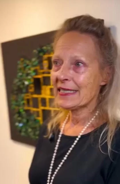 Artista Finlandesa celebra sua arte e três brasileiros