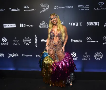 Perrengue fashion: Virginia deixa Baile da Vogue antes do fim após problema com look e episódio viraliza nas redes