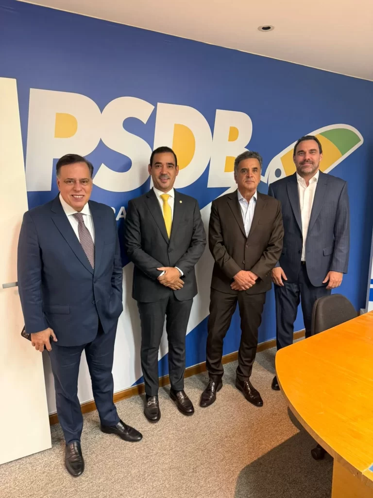 “Você agrega muito”, diz Aécio Neves ao receber Vicentinho Júnior no PSDB e reforçar projeto para o Tocantins e para o Brasil em 2026