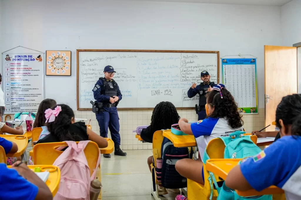 Operação Volta às Aulas leva orientações sobre segurança e cidadania às escolas de Araguaína