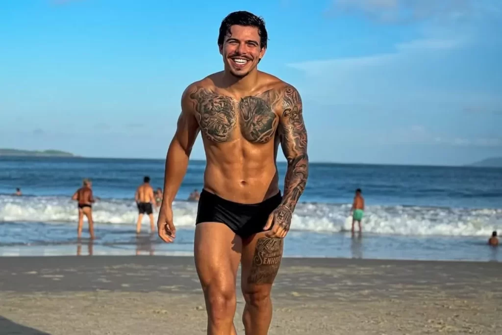 Thomaz Costa anuncia transformação física em 40 dias, mobiliza milhões e reacende debate sobre limites do corpo