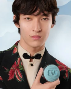 Brasileiro estrela nova campanha mundial da Valentino; Conheça Fabio Mori