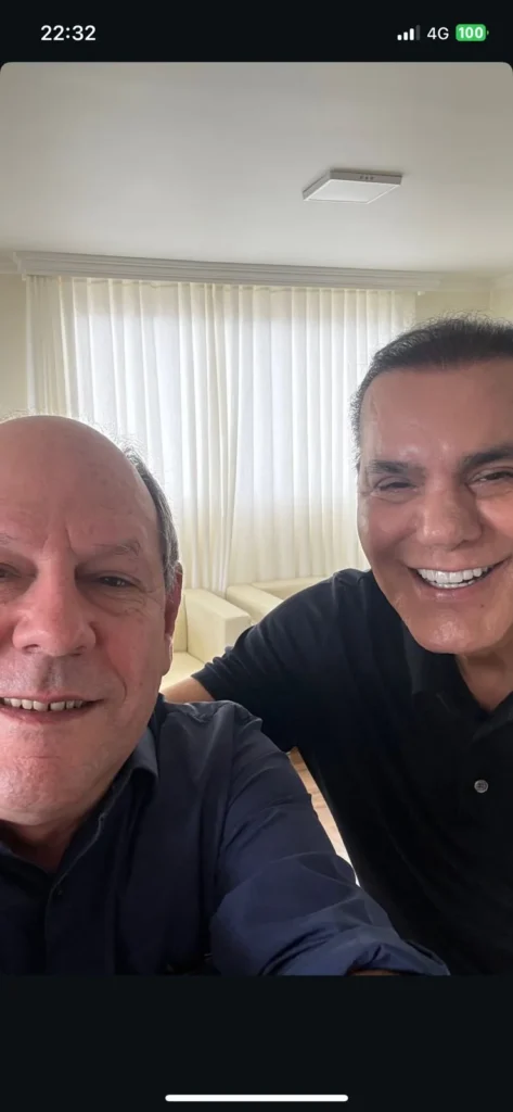 Ataídes Oliveira surge com Ronaldo Dimas e chama atenção nas redes sociais