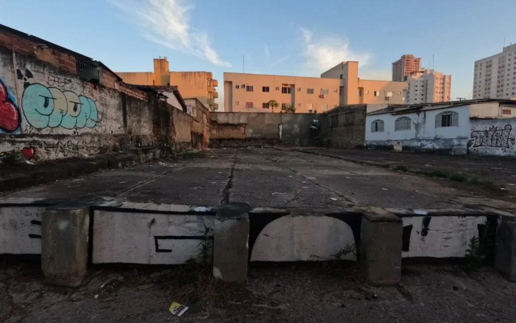 Cemitério do Césio-137: morar perto ainda faz mal? Quase 40 anos depois, especialistas separam risco real, trauma e mito em Goiás