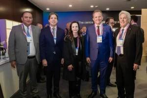 Dorinha e Gomes participam o MWC Barcelona 2026 e acompanha debates globais sobre conectividade, IA e segurança digital