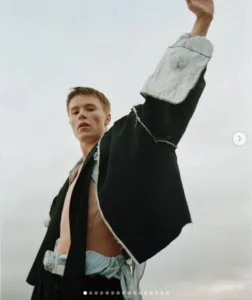 Trancoso volta ao radar dos famosos: após Shawn retornar ao Brasil, astro de Young Royals, Edvin Ryding surge no destino queridinho das celebridades