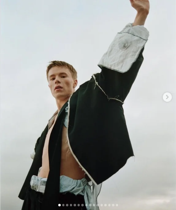 Trancoso volta ao radar dos famosos: após Shawn retornar ao Brasil, astro de Young Royals, Edvin Ryding surge no destino queridinho das celebridades