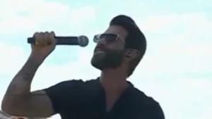 Gusttavo Lima movimenta MotoGP em Goiânia e chama atenção ao cantar o Hino Nacional