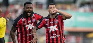 Vitória faz 4 a 2 no CRB, reage no Nordestão e manda recado antes de encarar o Cruzeiro