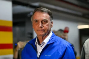 Moraes concede prisão domiciliar a Bolsonaro por 90 dias e caso entra em nova fase no STF