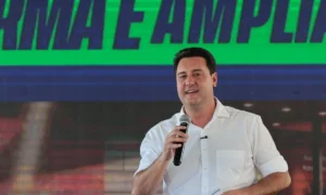 Ratinho Junior não renuncia ao Governo do Paraná e cenário para 2026 entra em análise: especialistas avaliam próximos passos e peso da articulação de Kassab